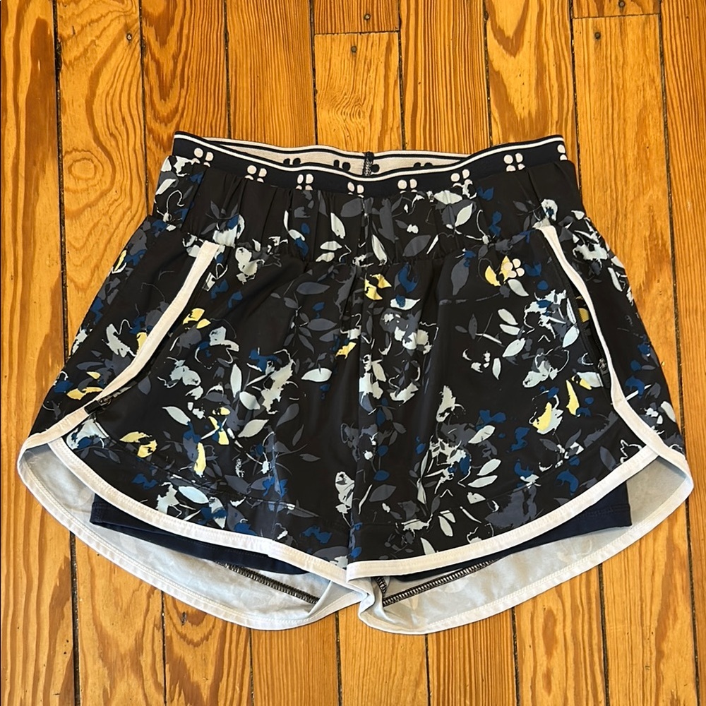 Sweaty Betty On Your Mark running shorts in blue floral flow print